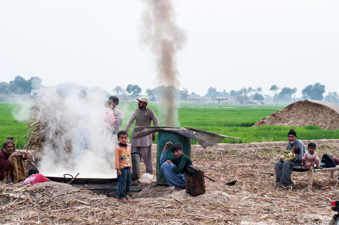 family of farmers in Pakistan