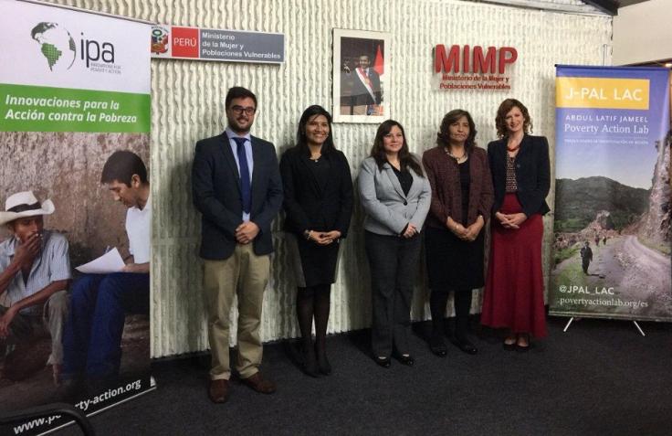 Government officers from Peru’s Ministry of Women and Vulnerable Populations (MIMP) pose for a photo.