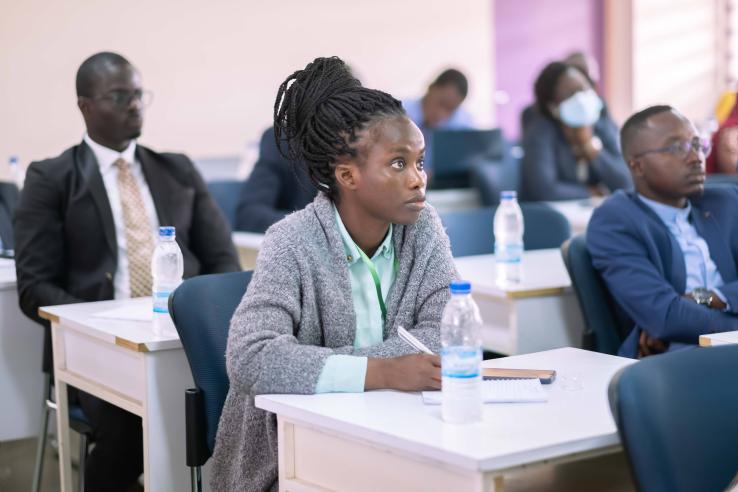 Woman studying during the 2023 Summer School 