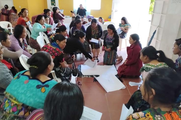 Group workshop for the launch of the new embedded lab in Guatemala