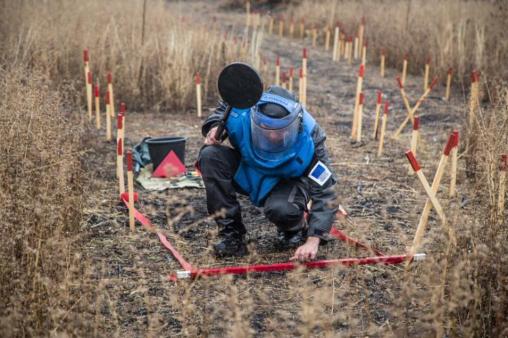 Photo of humanitarian demining in Eastern Ukraine