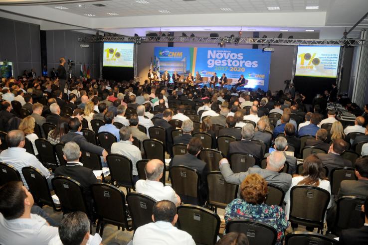 Group of participants at CNM conference
