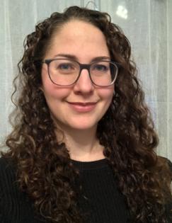 Headshot of Laina Sonterblum