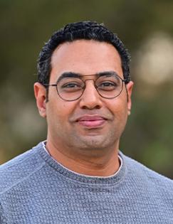 Headshot of Mahmoud Hussein