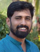 Headshot of Murali Malikarjunan