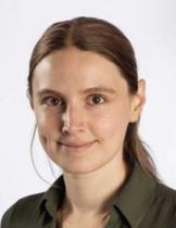 Eva Vivalt Headshot