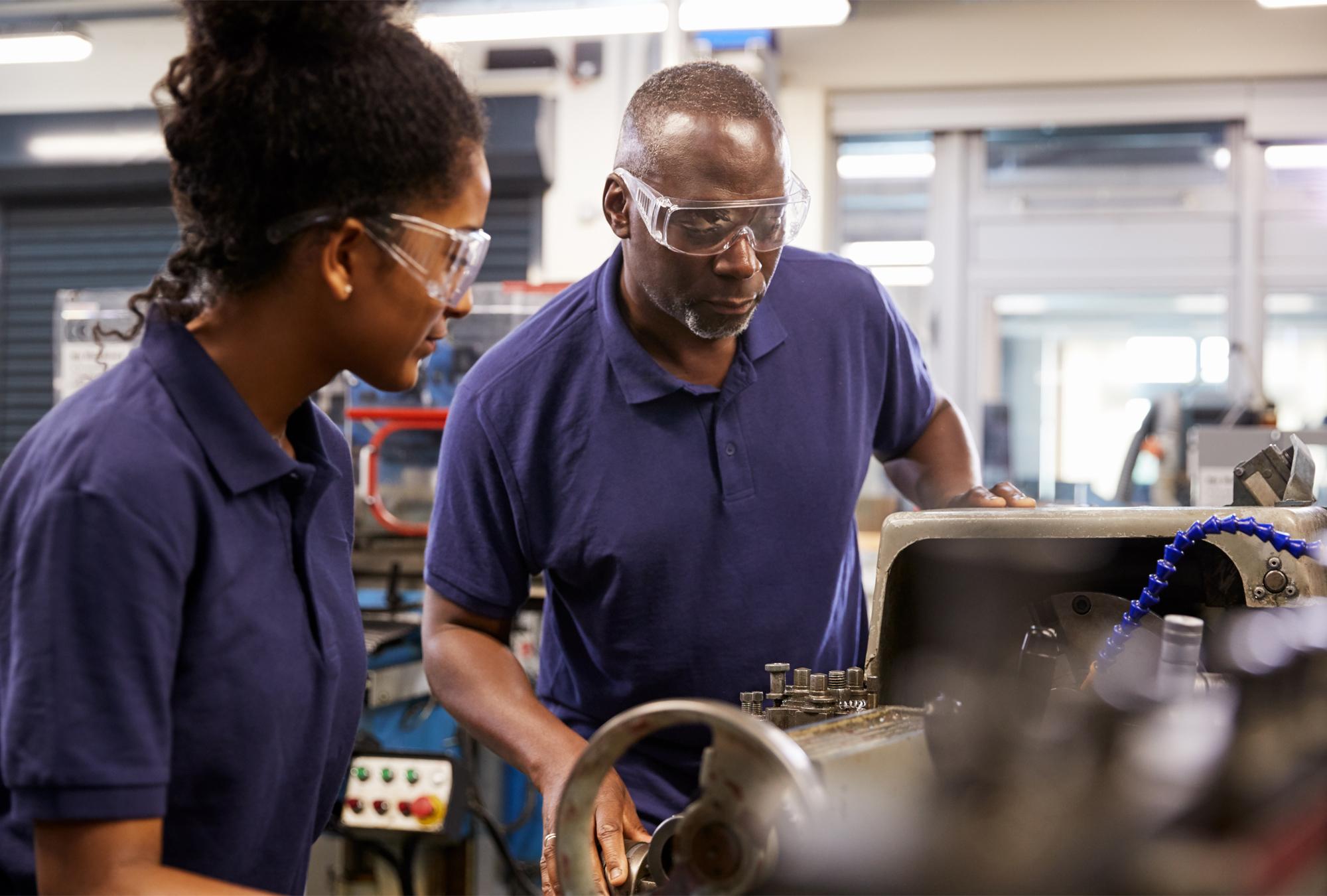 черный инженер