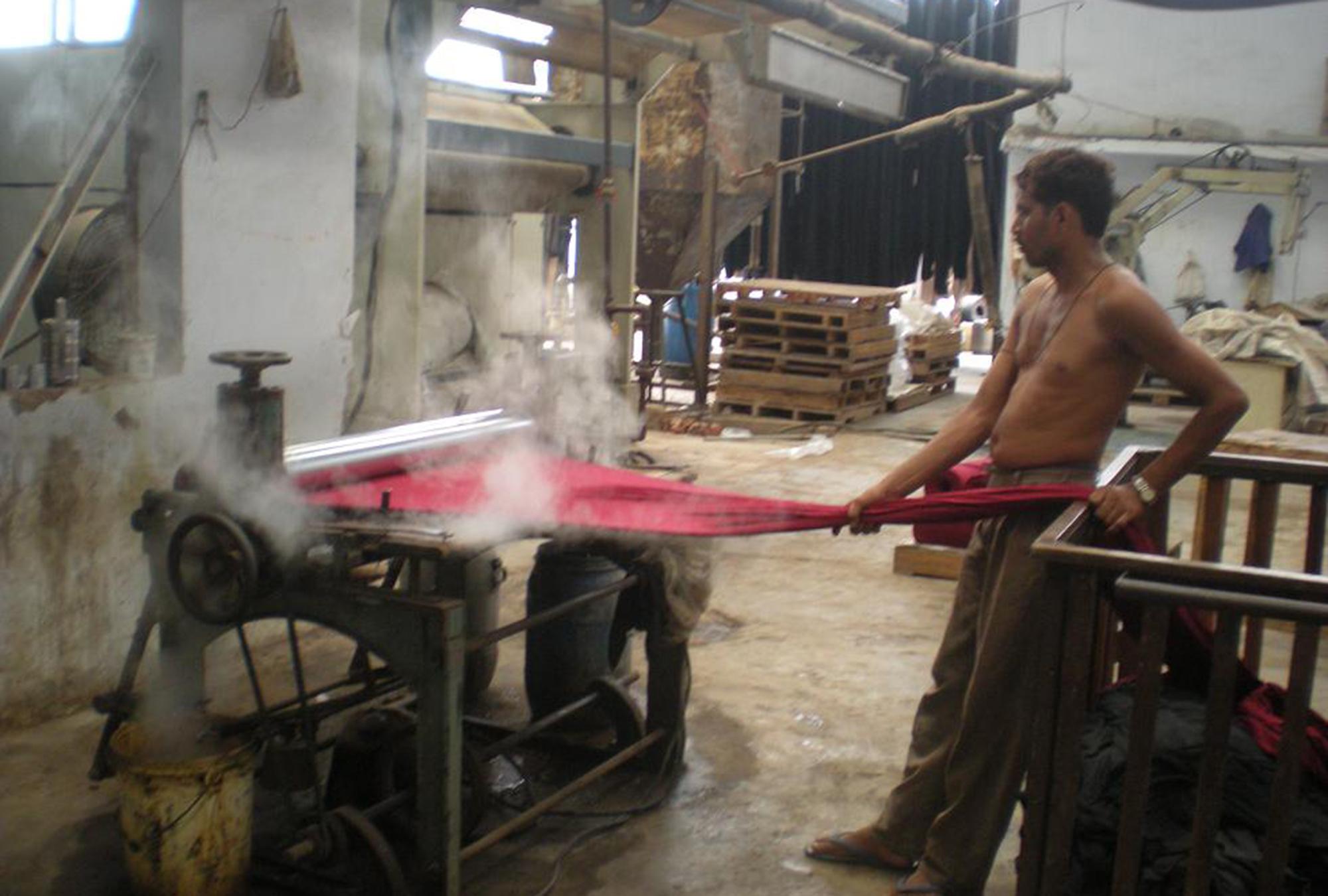 La Gestion Compte-t-elle ? — Essai Randomisé avec Consultants Accenture dans les Usines Textiles de Mumbai