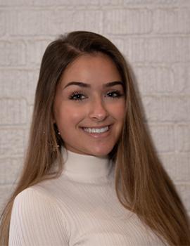 Headshot of Hanna Dworkin