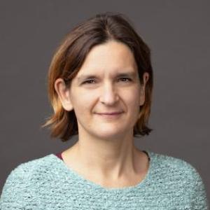 Headshot of Esther Duflo