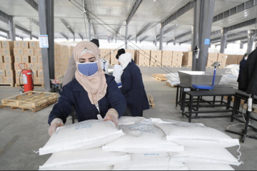 Women working in a warehouse